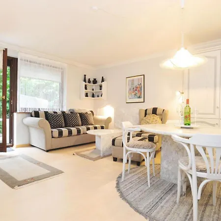 Kjeirstr. 5a, Eg/ug, App. Kuestenperle Appartement